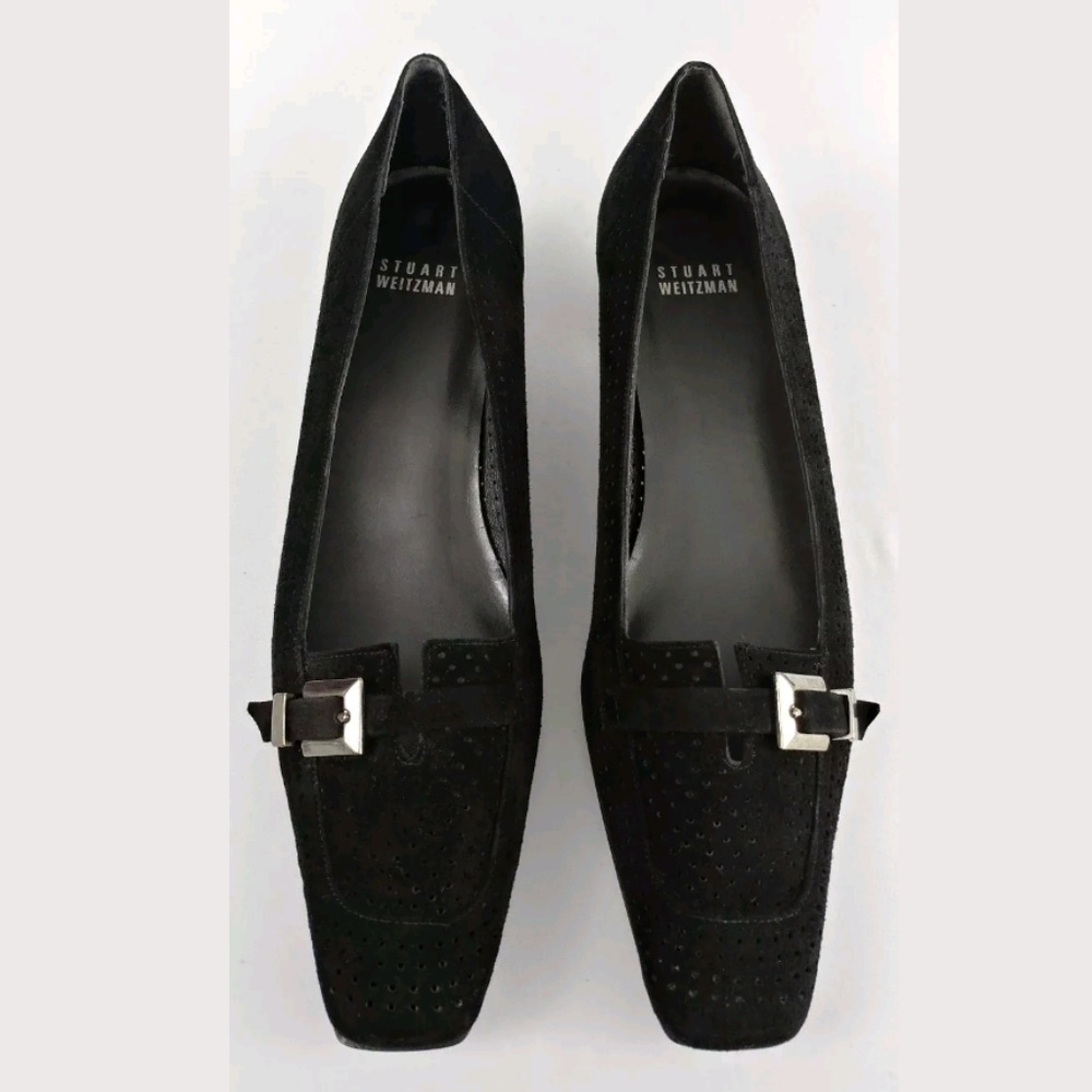 Stuart Weitzman Pumps

Size US 8 Narrow EU 38
